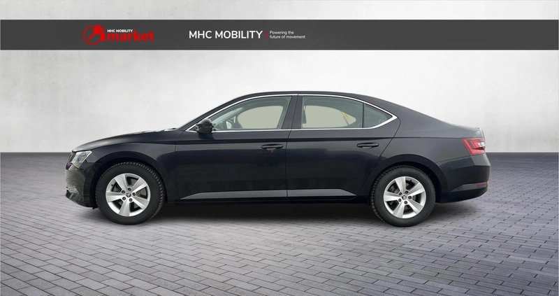 Skoda Superb cena 72500 przebieg: 157131, rok produkcji 2018 z Zabłudów małe 56